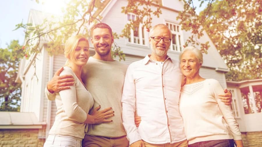 How To Choose Visitors Insurance For Parents Visiting USA 2024