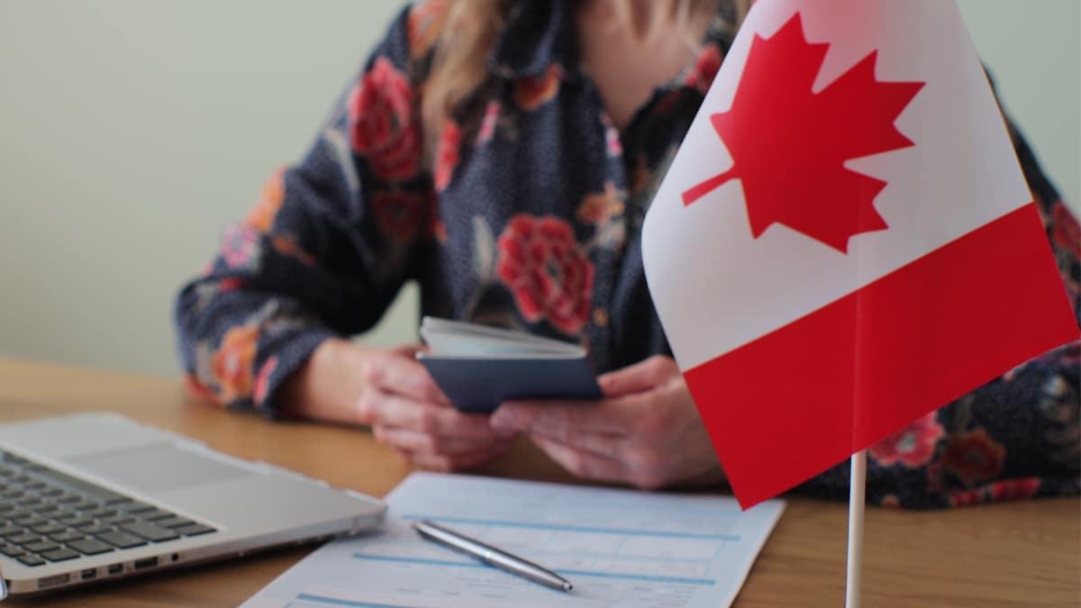 Navigating Insurance As An Immigrant Vs. Green Card Holder Learn The