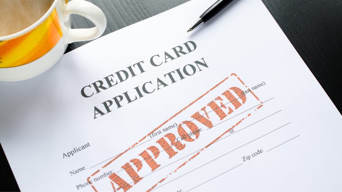 How Insurance Coverage Changes During the Green Card Application Process for J1 and J2 Visa Holders?