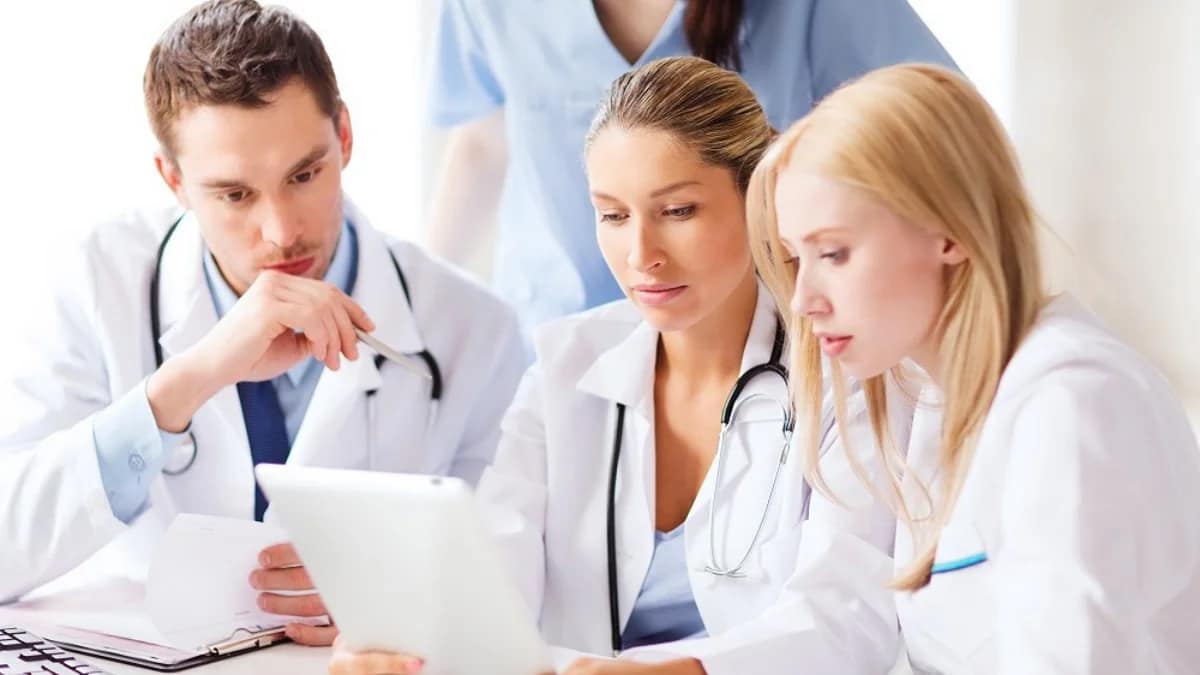 Can You Use Visitor Insurance at Walk-In Clinics or Urgent Care Centers in the US 
