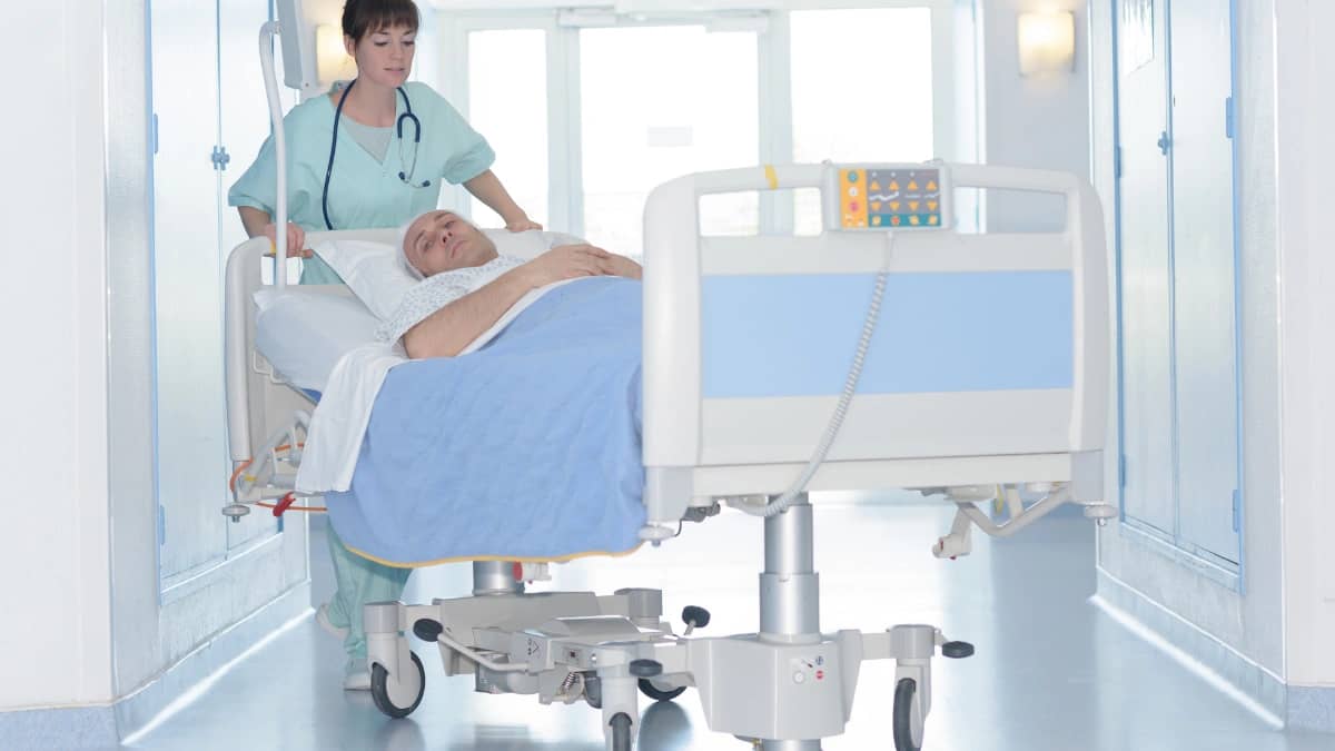 How to Choose Visitor Medical Insurance for Senior Citizens visiting the USA