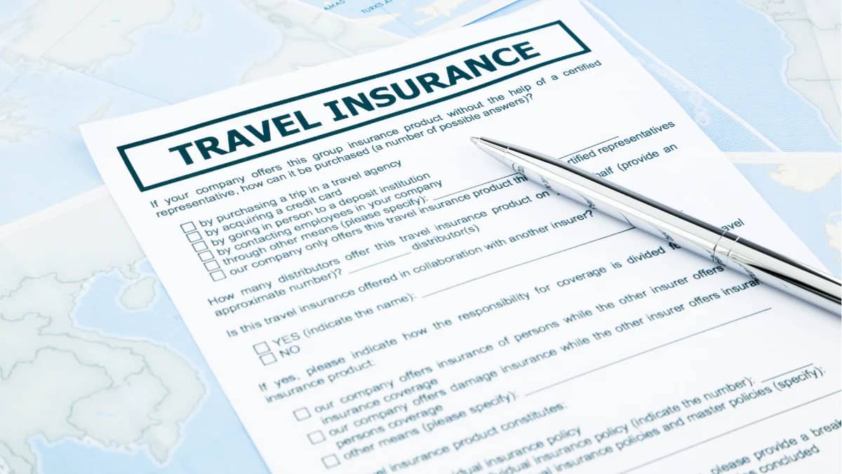 What is a deductible for health insurance and how does it work?