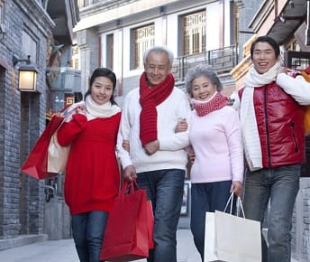 Beyond medical emergencies: How can visitor insurance enhance your parents’ visit?