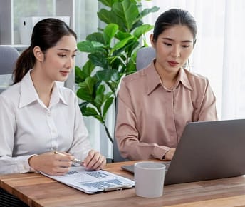 How to compare different visitor insurance plans for the US?