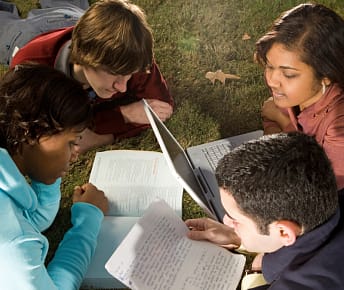Student Travel Insurance vs. General Travel Insurance: Which One is Right for You?