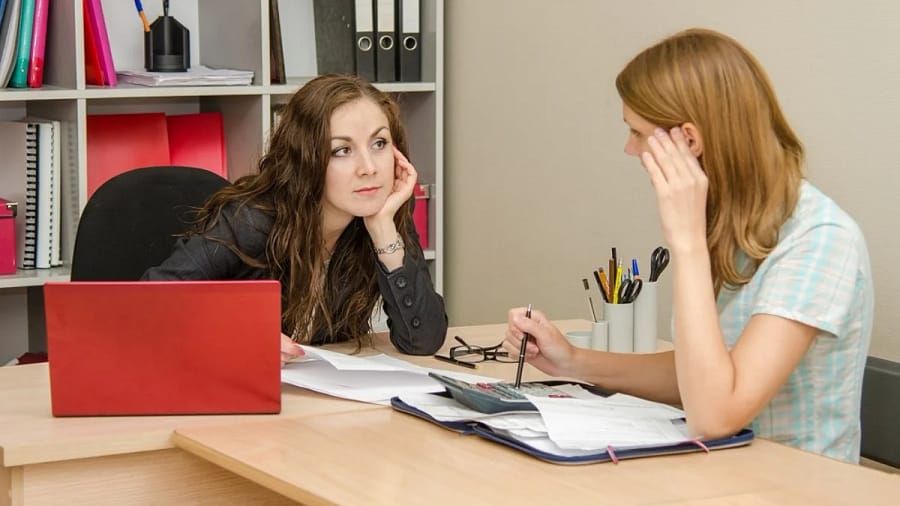 How Deductibles Work in Visitor Insurance for US Travel: Should You Choose $0 or $250?