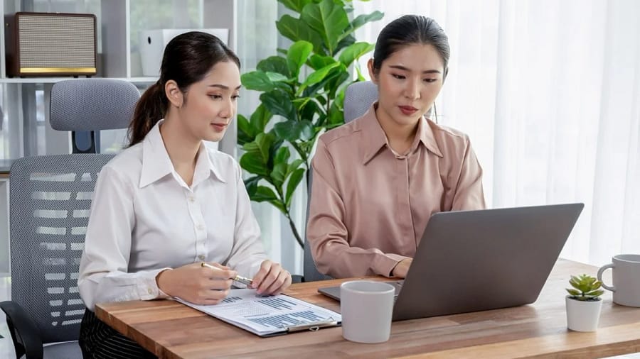How to compare different visitor insurance plans for the US?
