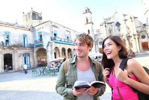 common scams to avoid as a tourist
